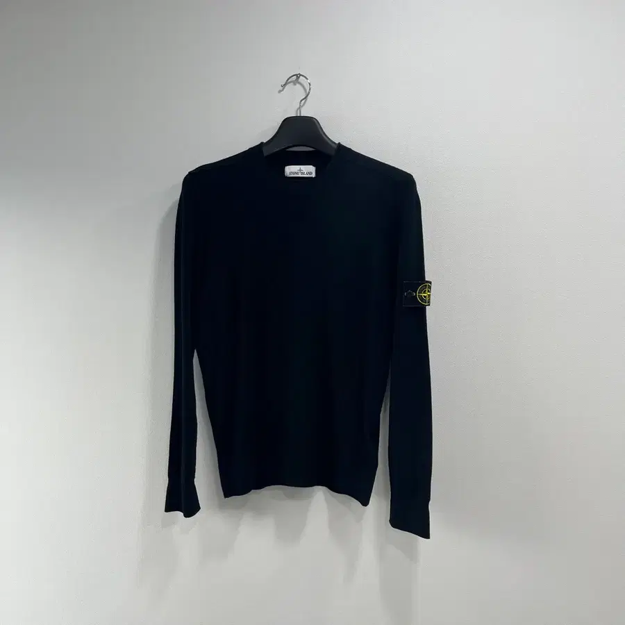 {L Size} 스톤아일랜드 블랙 니트