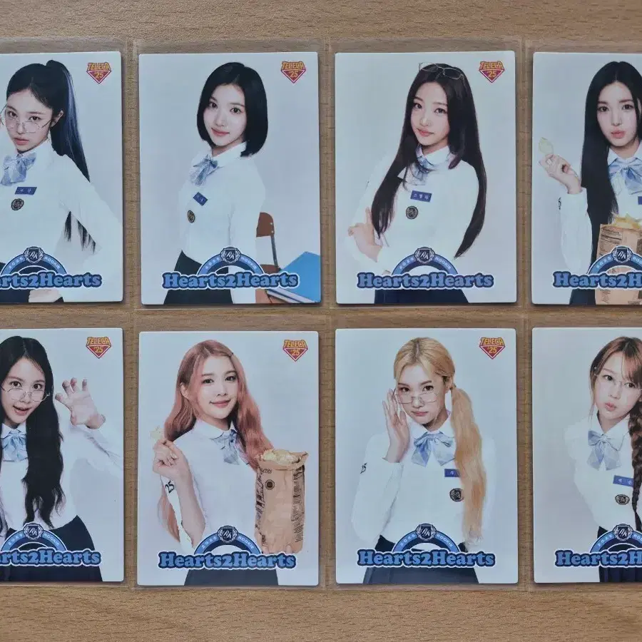 2025 테레카 KPOP 루키 하츠투하츠 테레카 포토카드 8장세트 판매합니다.