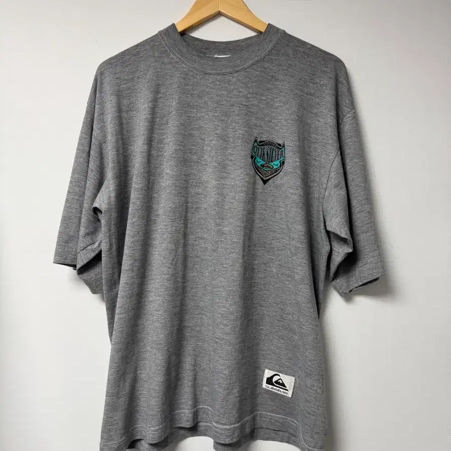 퀵실버 그래픽 반팔 싱글스티치 90s L