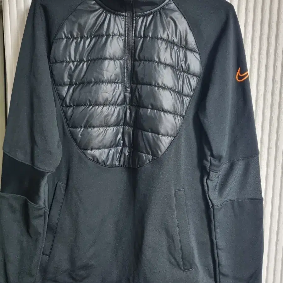 나이키 퀼팅 하프집업 긴팔 검정 사이즈 L