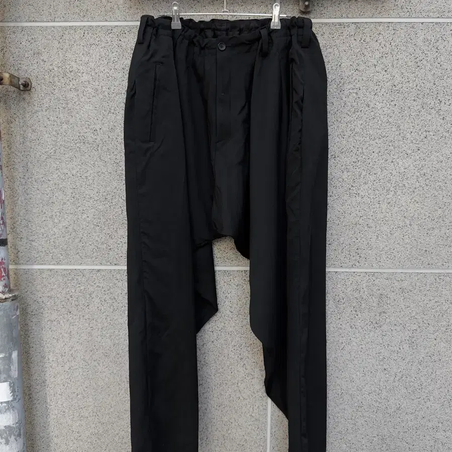 23AW YOHJI YAMAMOTO PORU HOMME O-INSEAM DRAPE PANTS