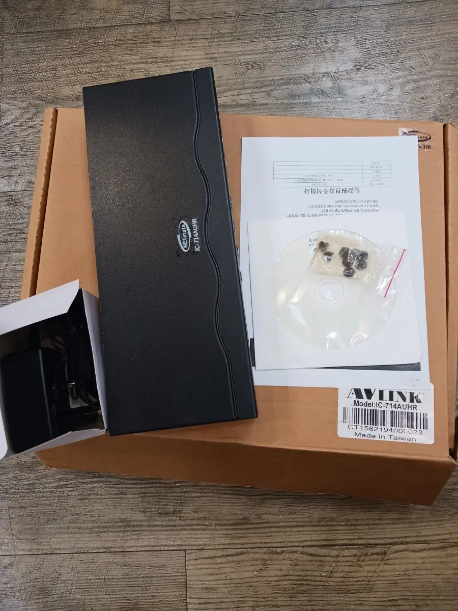 강원전자 NETmate 1:4 HDMI 2.0 KVM 스위치 (IC-714AUHR)