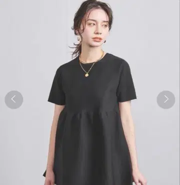 [새상품] 유나이티드 애로우즈 페플럼 숏 슬리브 니트 블랙