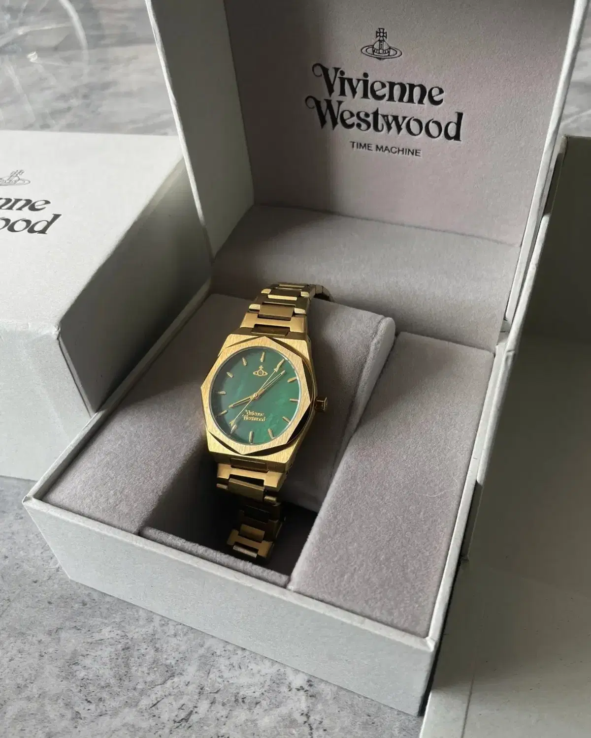 비비안웨스트우드 라임하우스 34mm 골드 그린