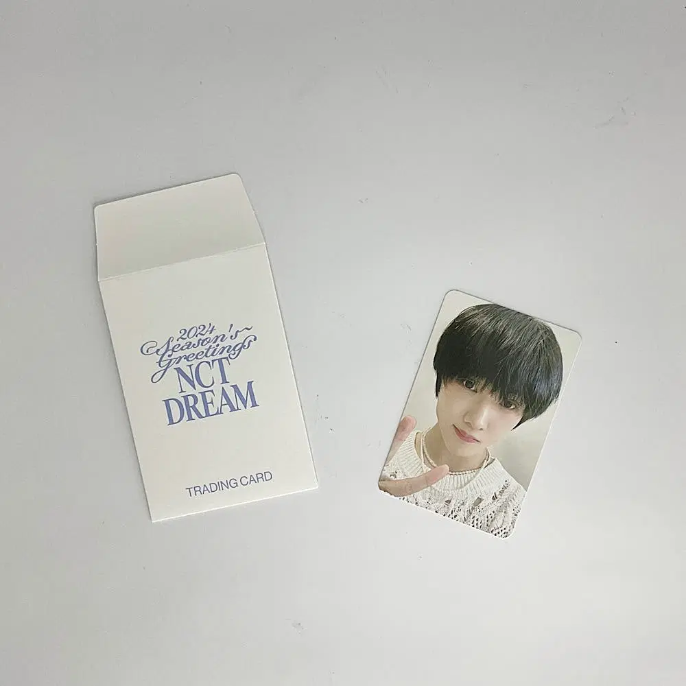 엔시티드림 지성 2024 시즌그리팅 포토카드 트레이딩카드 A_4 NCT DREAM JISUNG 2024 SEASON'S GREETINGS PHOTOCARD A_4