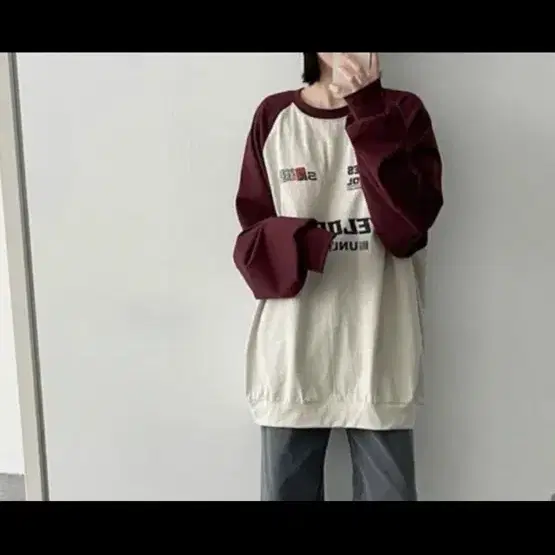 교신가능 배색 프린팅 롱슬리브