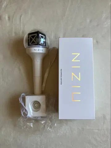 NiziU 응원봉 공식 본체