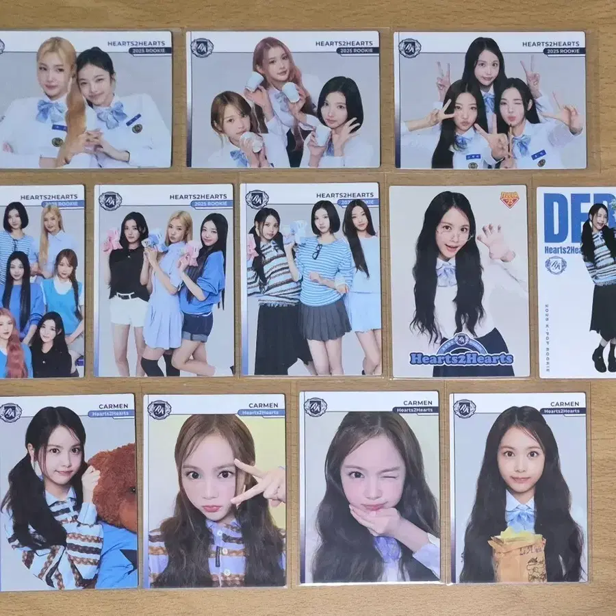2025 테레카 KPOP 루키 하츠투하츠, 카르멘 포토카드 12장랏 판매합니다.