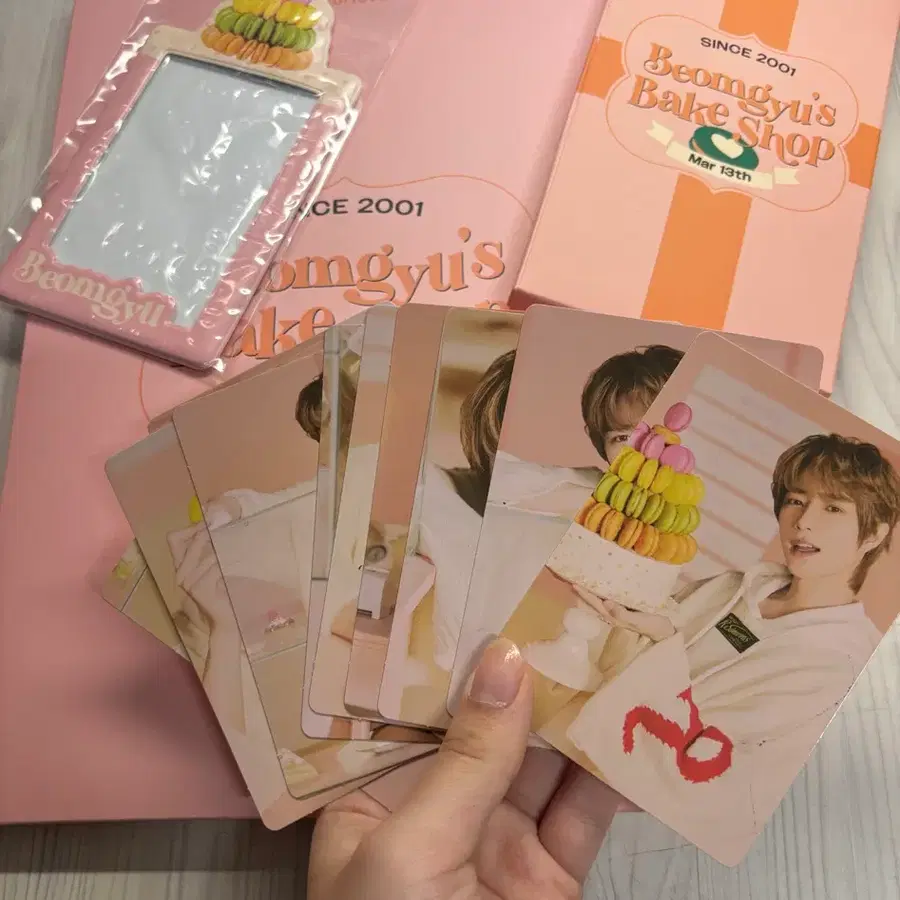 범규 베이커리 포토카드 세트+앨범 일괄