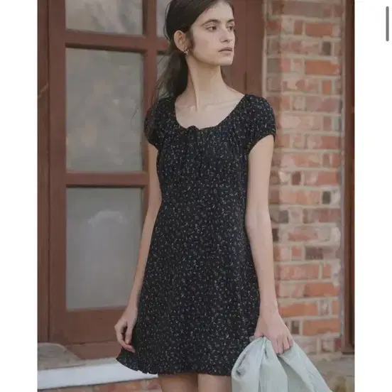 새상품) 틸아이다이 floral shirring mini dress M