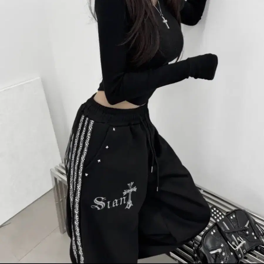 블랙 와이드 트레이닝 팬츠 에이블리 (새제품)
