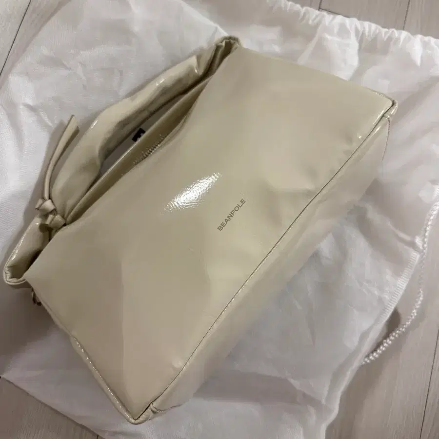 빈폴 토트백 아이보리