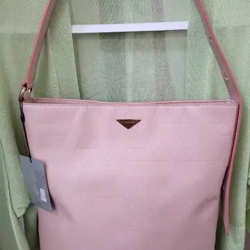 ジルスチュアートピンクショルダーバッグ
