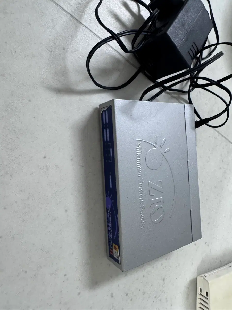 ZIO INB3040SR V2 유선 인터넷 공유기