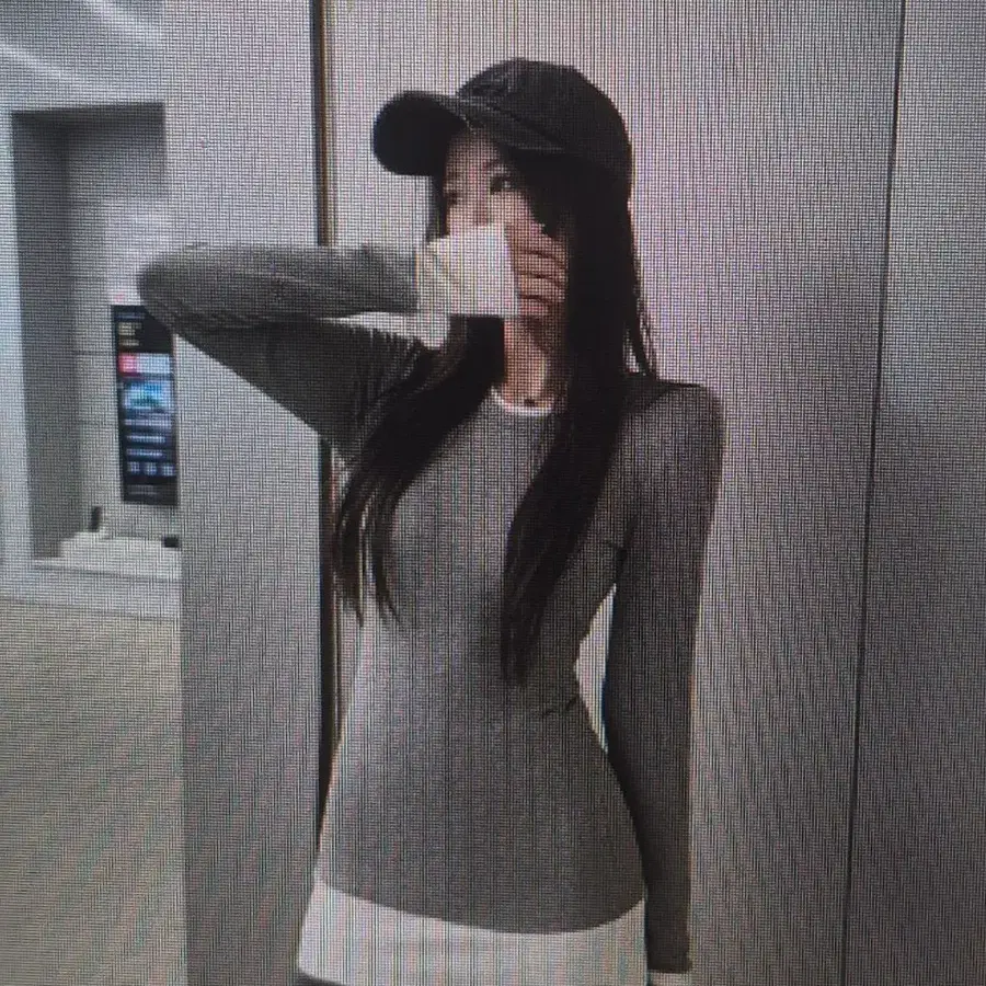 (해외배송)라운드넥 배색 롱슬리브 긴팔 티셔츠 2컬러