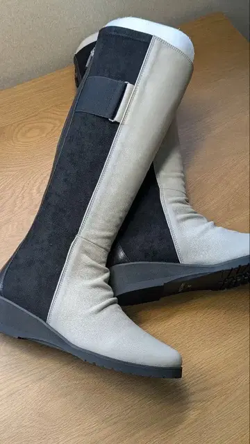 스콧 클럽 롱 부츠 그레이 x 블랙