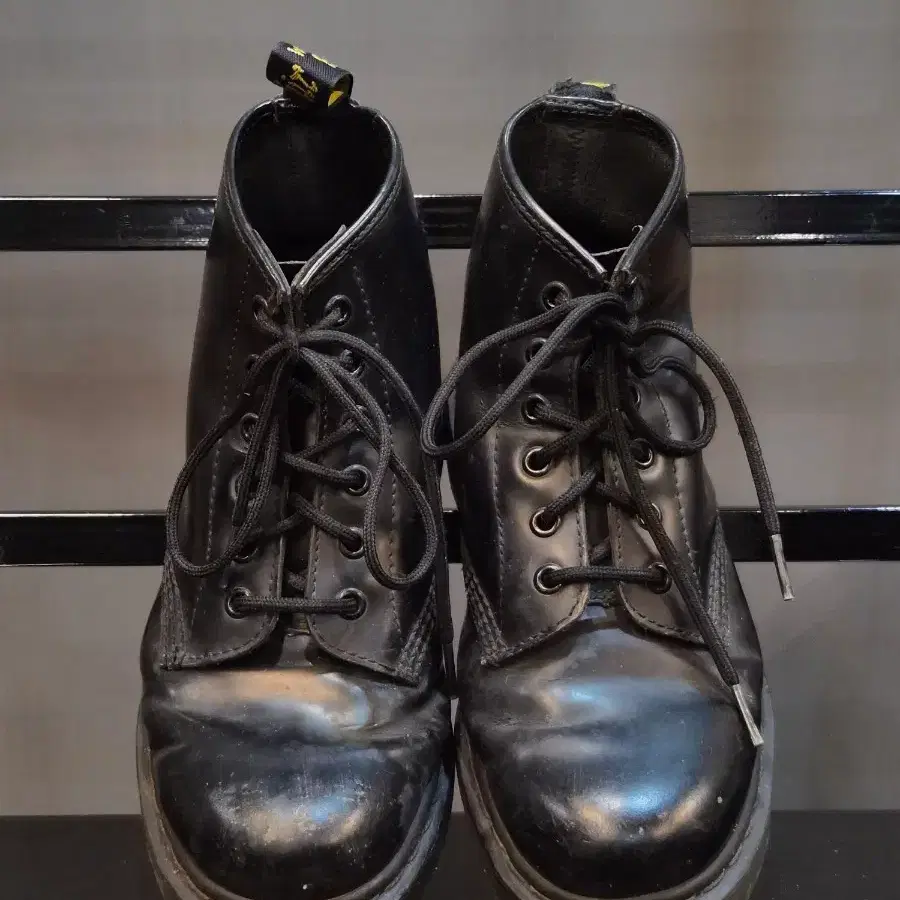 [39] 닥터마틴 Dr.Martens 1460 6홀 레더 워커 부츠 블랙 7.5