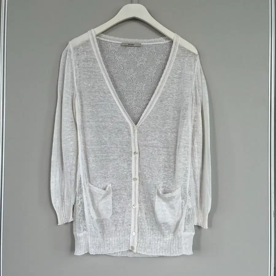 BCBG 린넨 플라워 네트 니트 가디건 -029