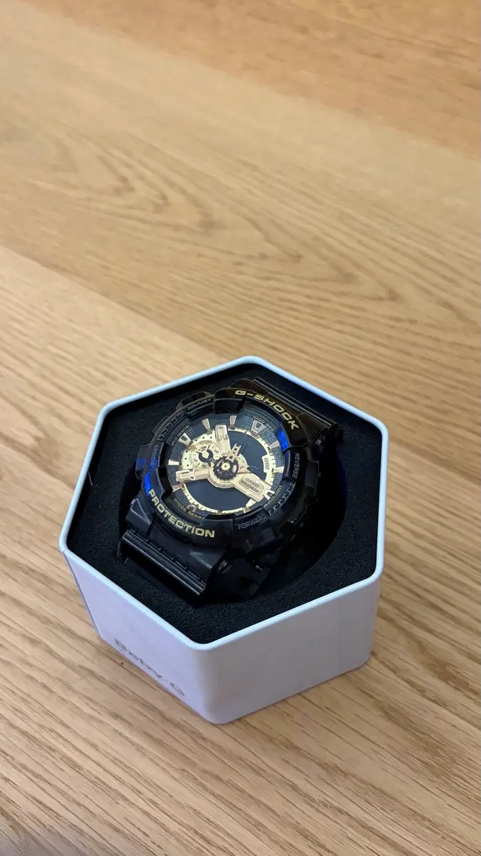 G-SHOCK 손목시계 블랙 골드 (케이스 포함)