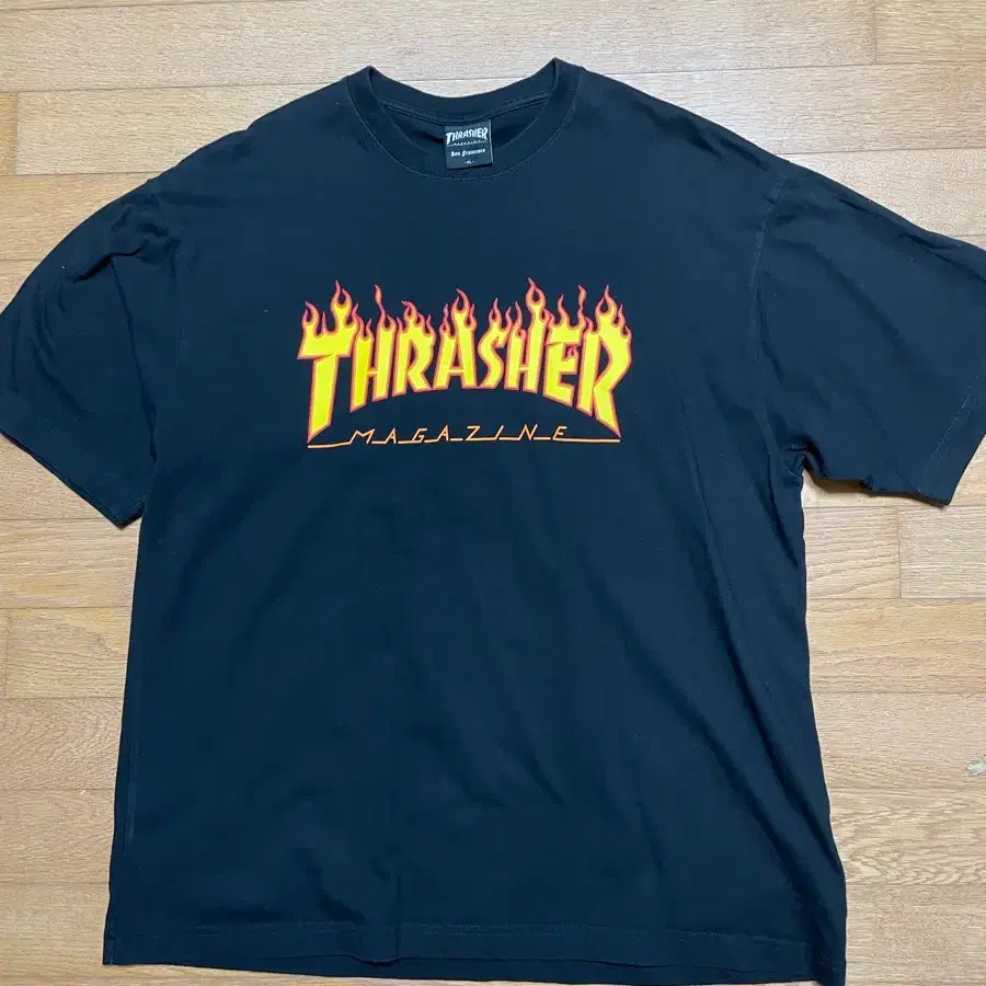 트레셔 매거진 Thrasher 불꽃 로고 반팔 티셔츠 블랙