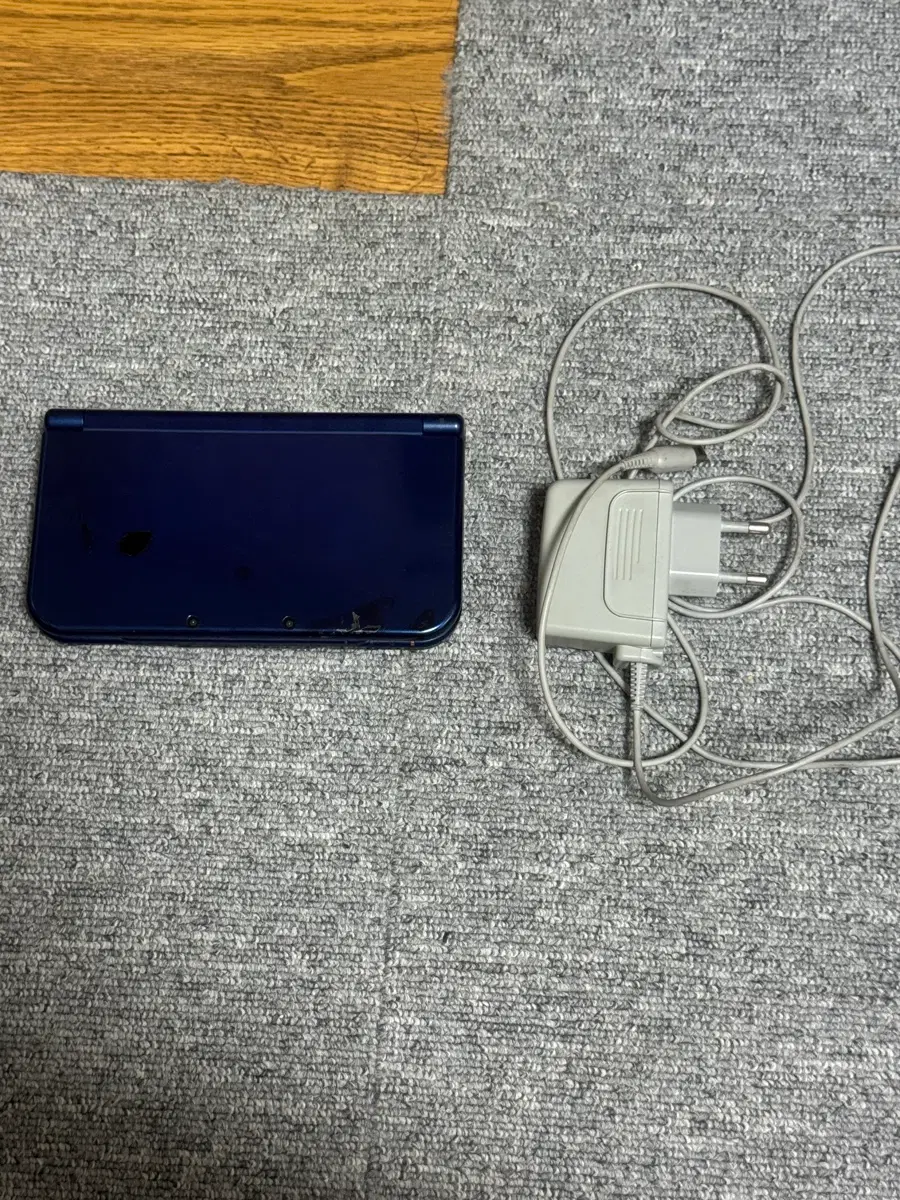 뉴 닌텐도 3ds xl 뉴큰다수 메탈릭블루 + 정품 충전기