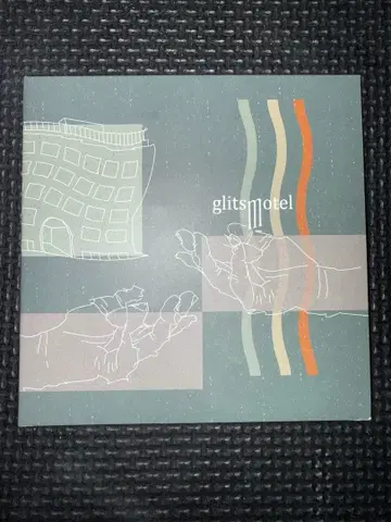 츠바키 x HANG glitsmotel