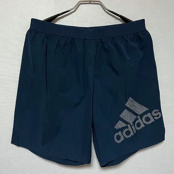 아디다스 남자 에어로레디 빅로고 스포츠 반바지 우븐쇼츠 네이비 L 32