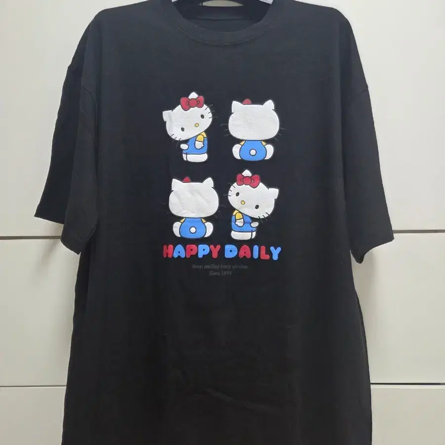 키티 반팔 티셔츠 새상품
