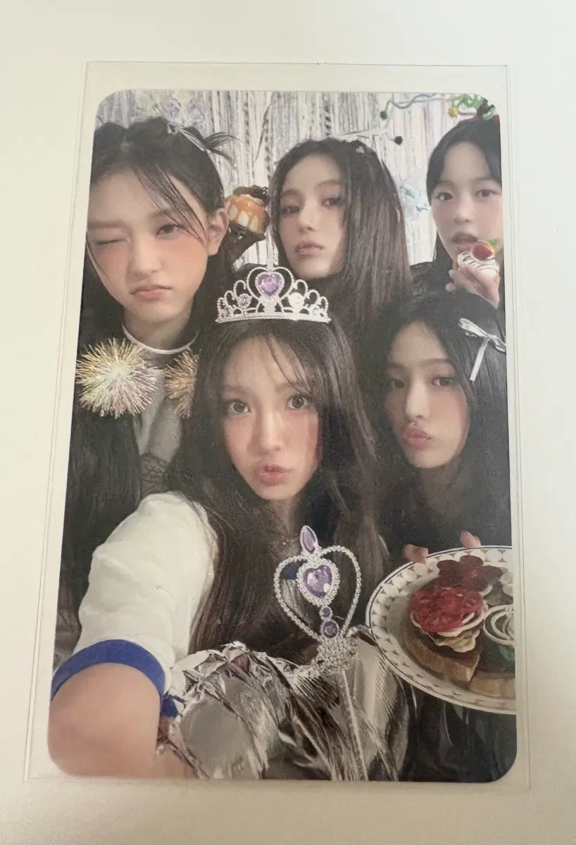 뉴진스 단체 포카