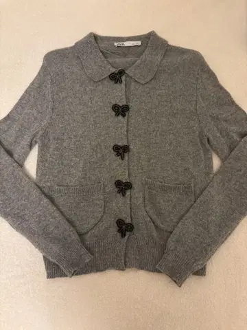 ZARA 리본 버튼 니트 가디건 그레이