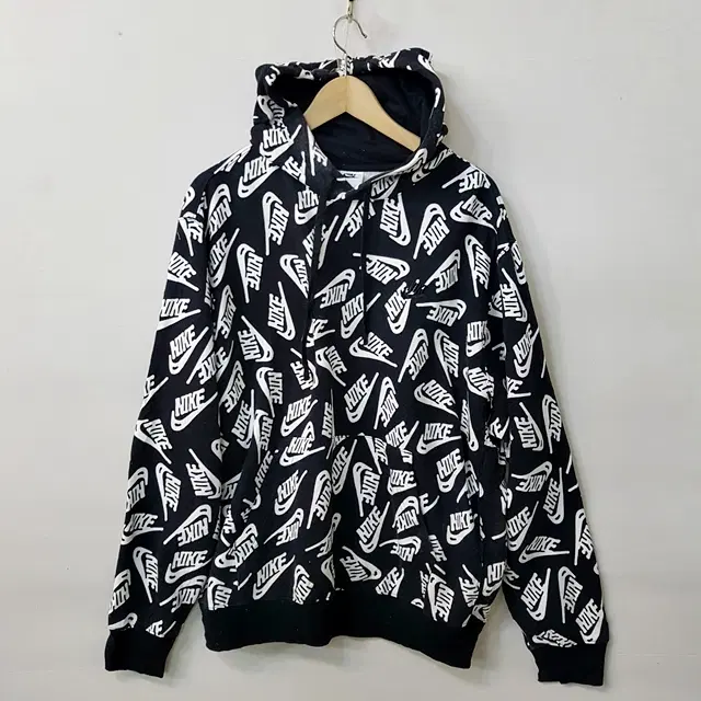 NIKE 나이키 로고 후드 티셔츠 블랙