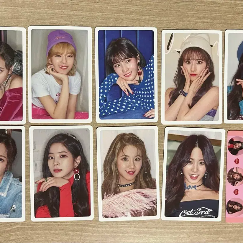 트와이스 What is love? 예약판매 포토카드 세트