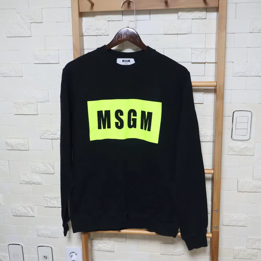 MSGM 박스 로고 프린팅 맨투맨