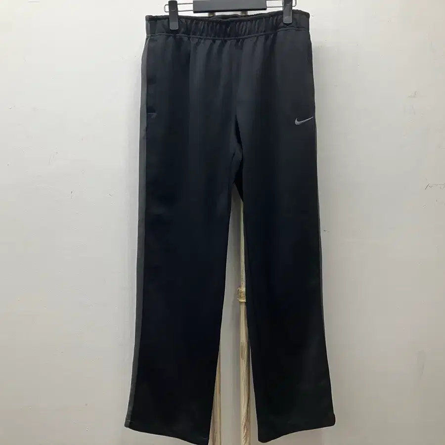 나이키(NIKE) 츄리닝 바지 L