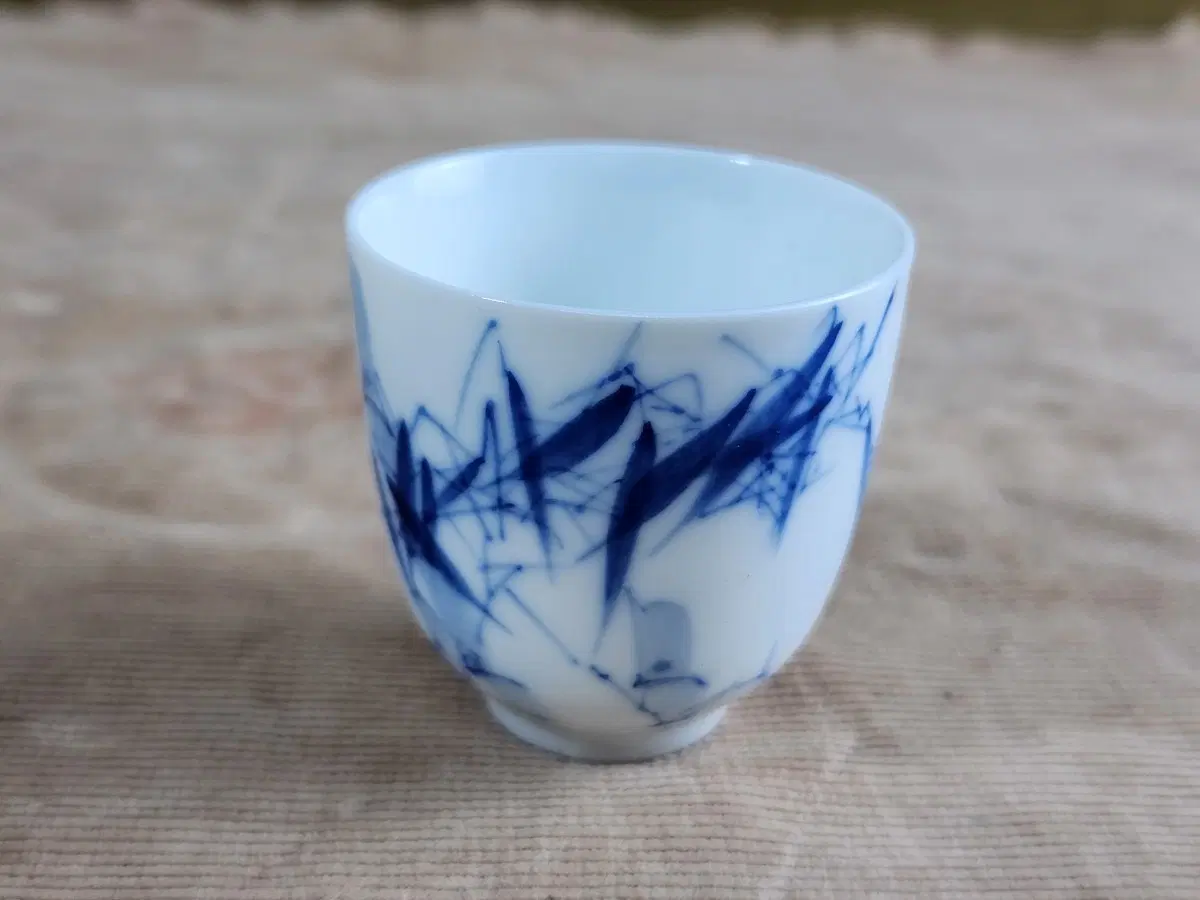 중국도자기 청화백자 죽문 육필그림 찻잔 아우당제