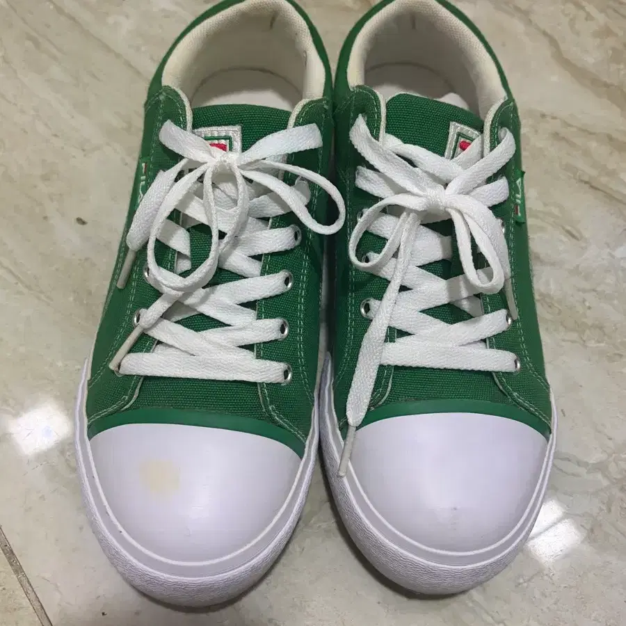 휠라 꼬모 운동화