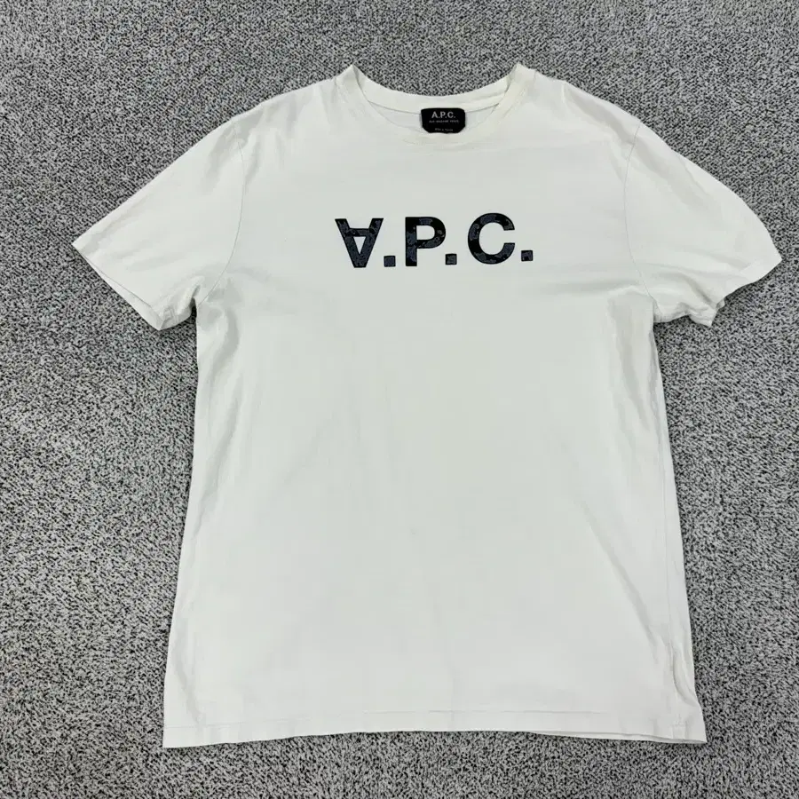 A.P.C 아페쎄 반팔티