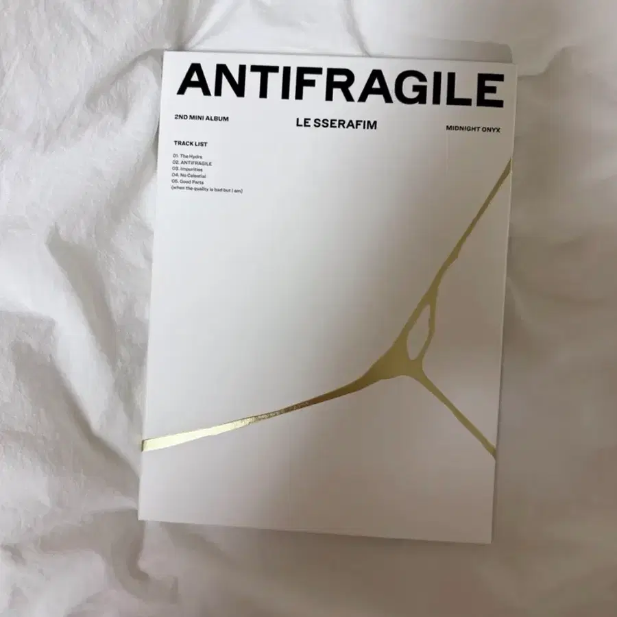 르세라핌 미니 2집 앨범 ANTIFRAGILE 김채원 포카