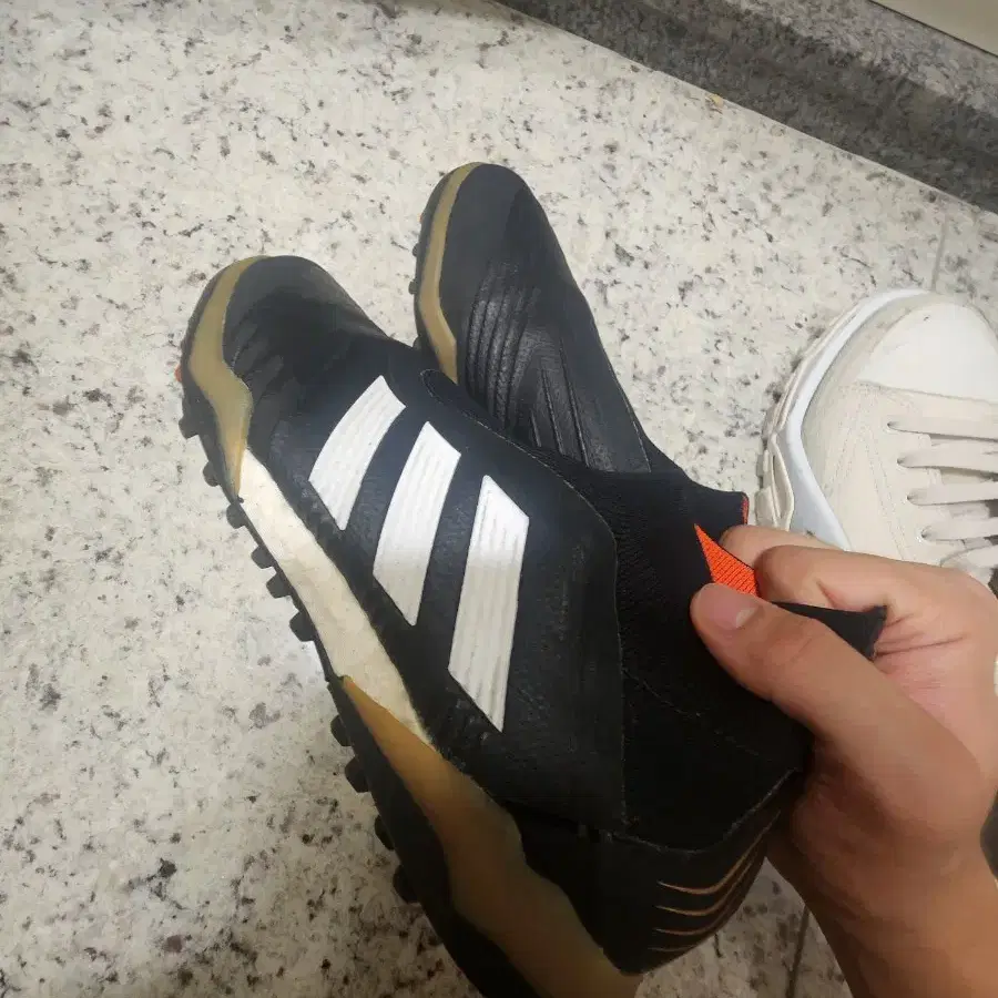 아디다스 프레데터 탱고 18+ tf 260 풋살화