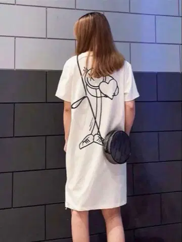아디다스 오리지널스 x 앙드레 사라이바 콜라보 T셔츠 원피스