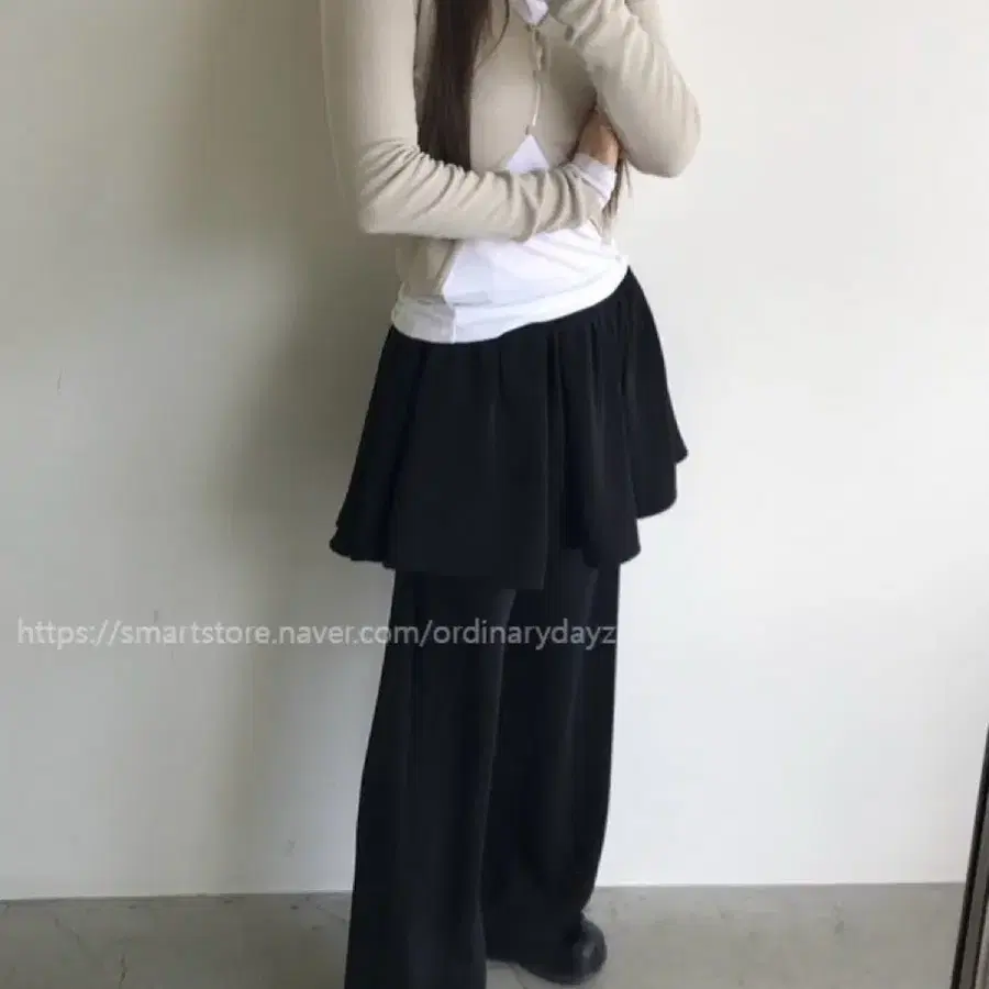 모어댄예스터데이 라우팬츠