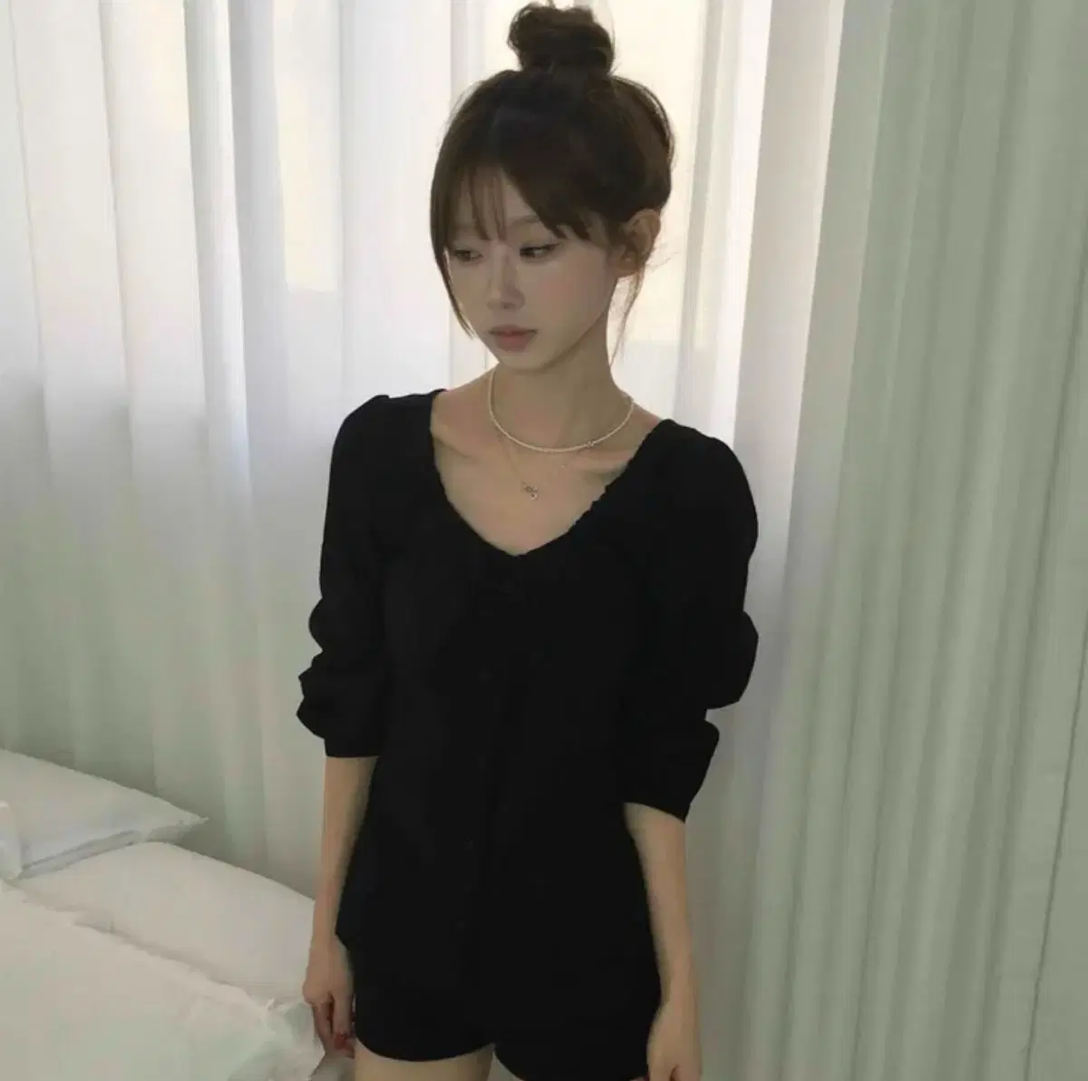 치키포니 뒷리본 퍼프 핀턱 블라우스