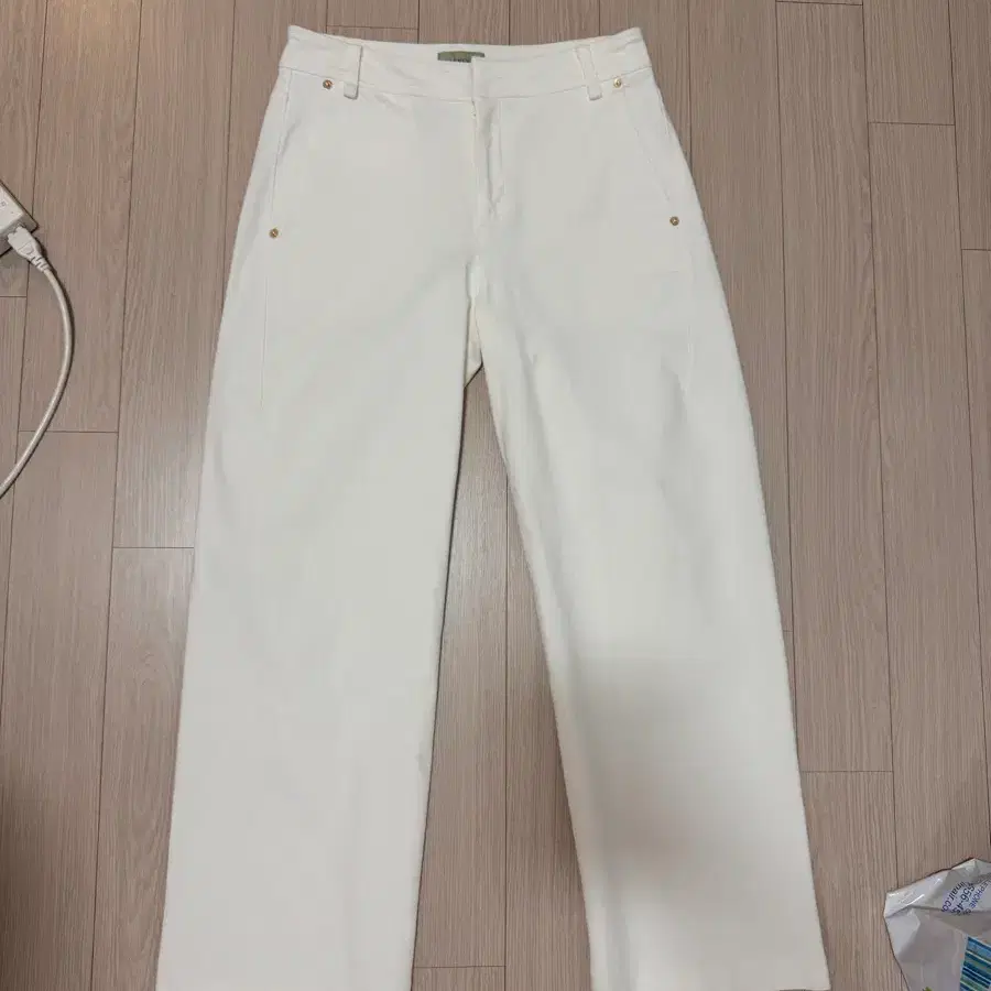 르메메 화이트팬츠