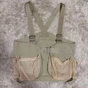 Mountain Research Field Vest
