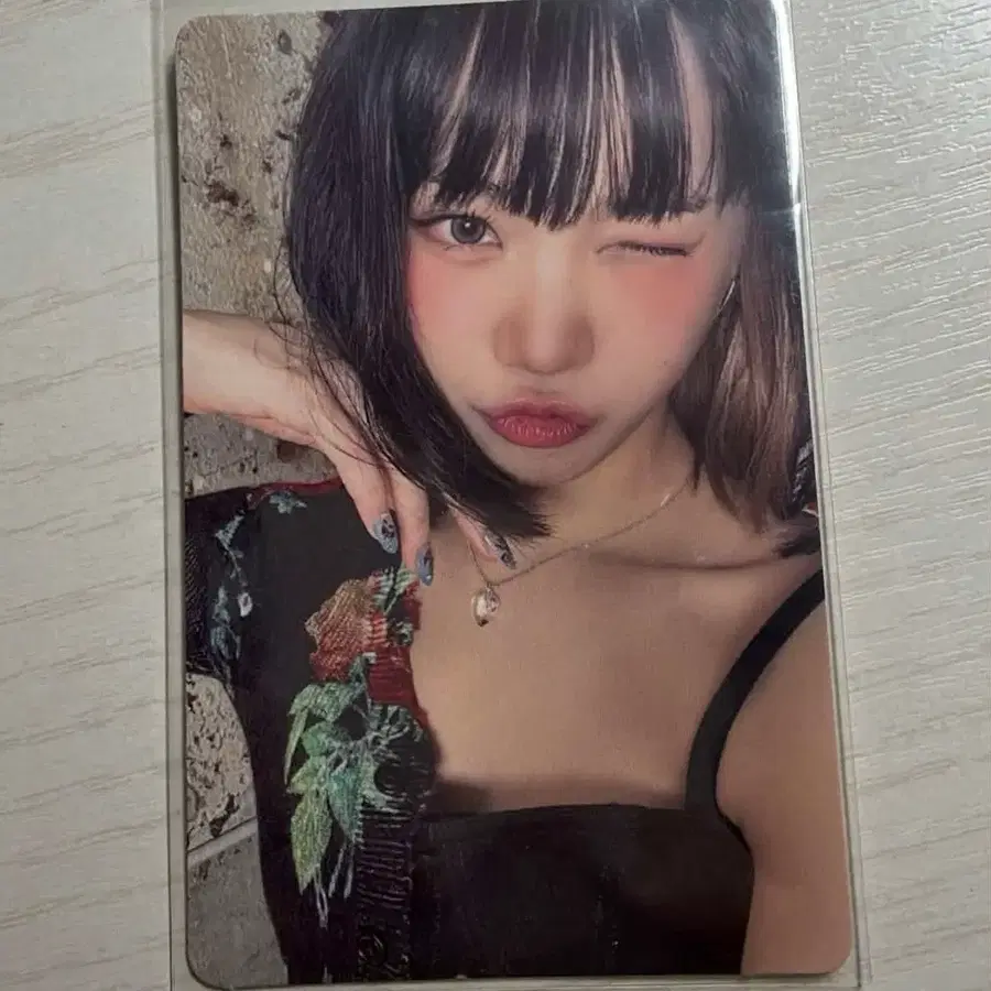 르세라핌 안티프레자일 김채원 포카