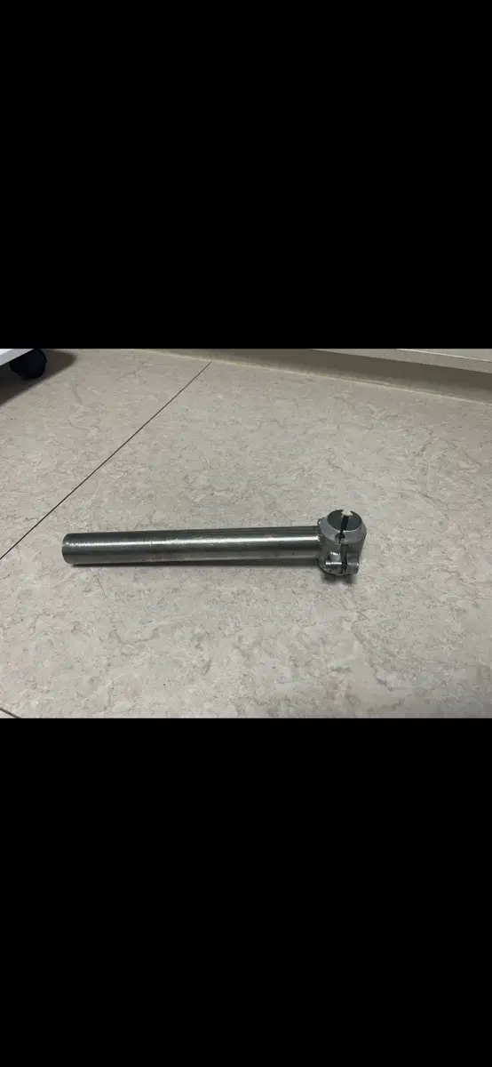 티타늄 싯포스트
