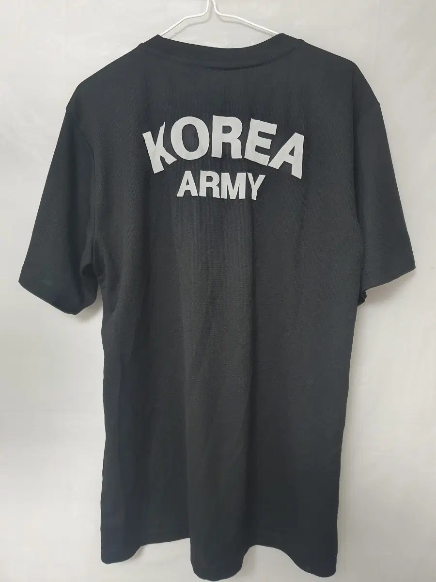 NOW(나우) 코퍼레이션 ROKA 반팔 티셔츠 블랙