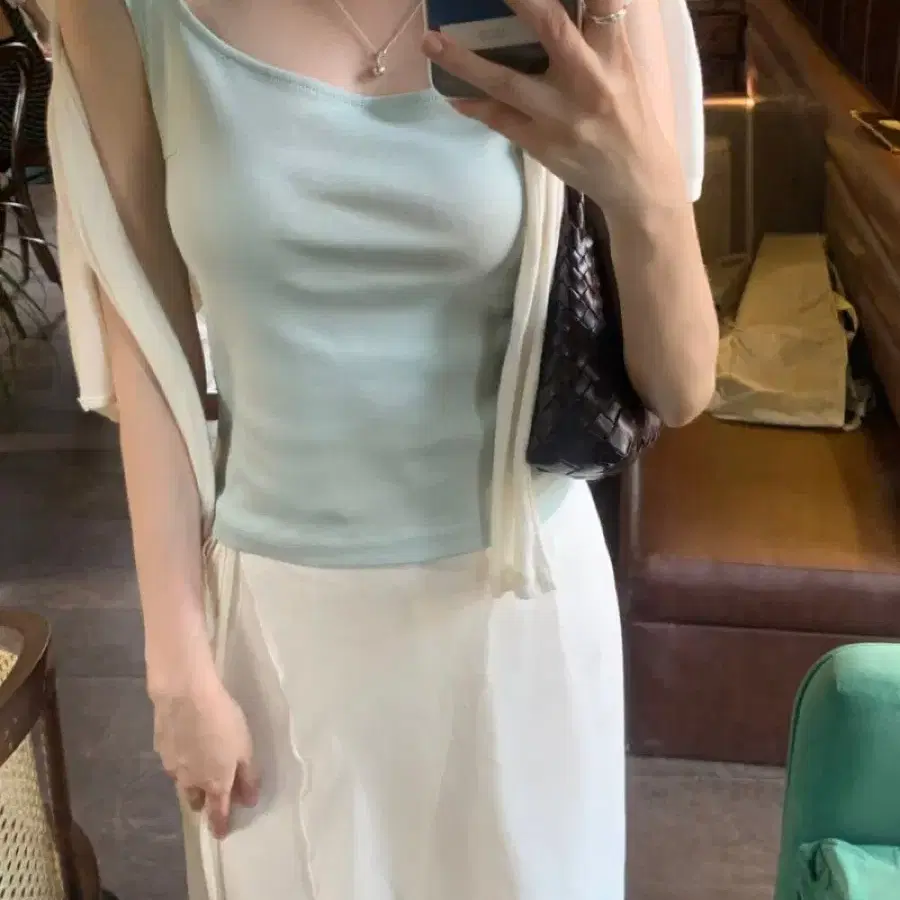 아로에 나시탑