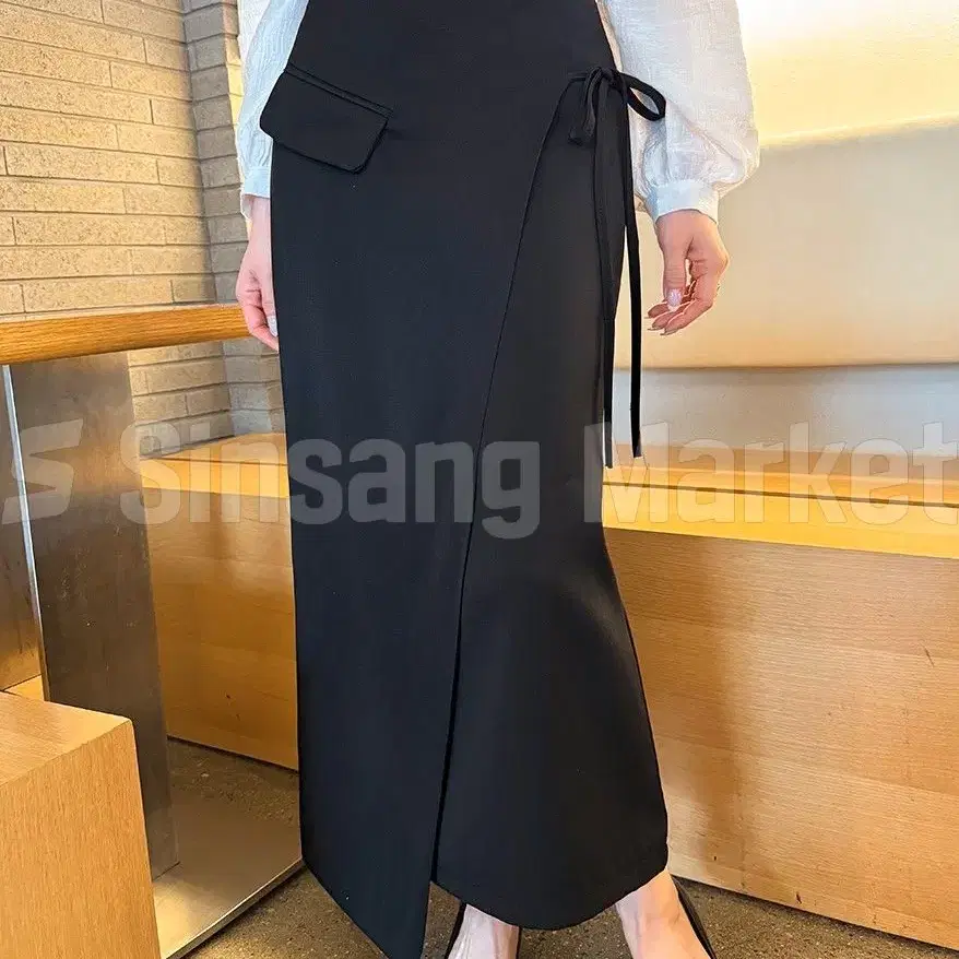 [빠른발송] 딜리 랩 스커트 롱 뒷트임 끈 리본 언발 집업 베이직 모던