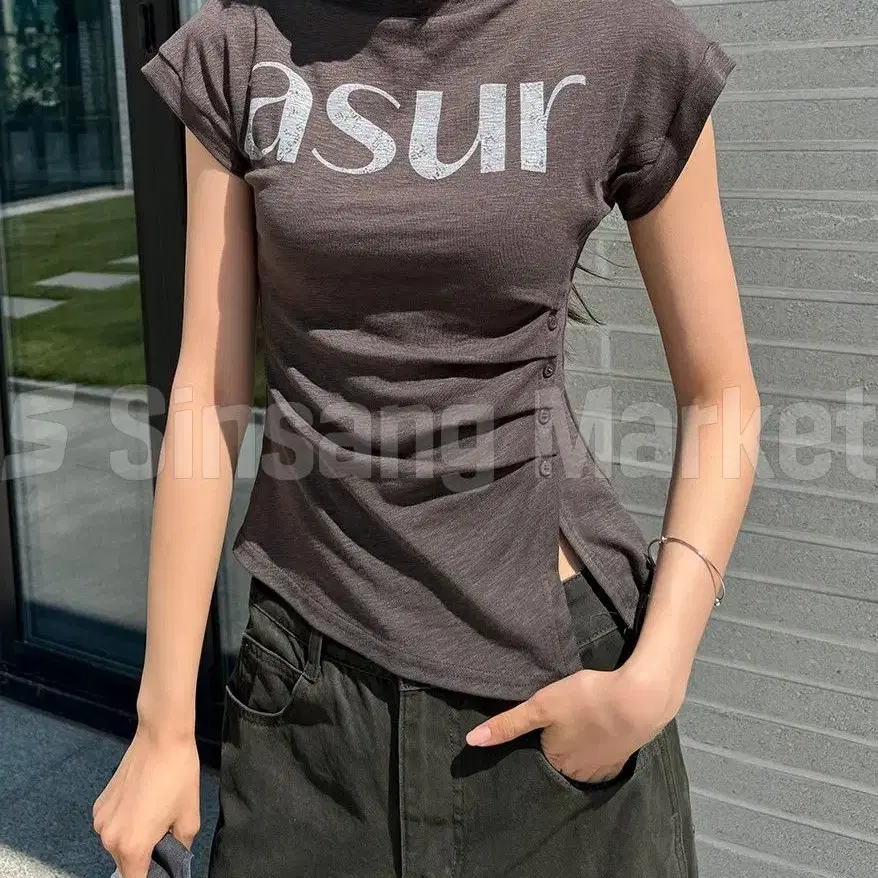 [빠른발송] 영문 옆셔링 티 언발 트임 슬림 반폴라 캐주얼 레이어드 가을
